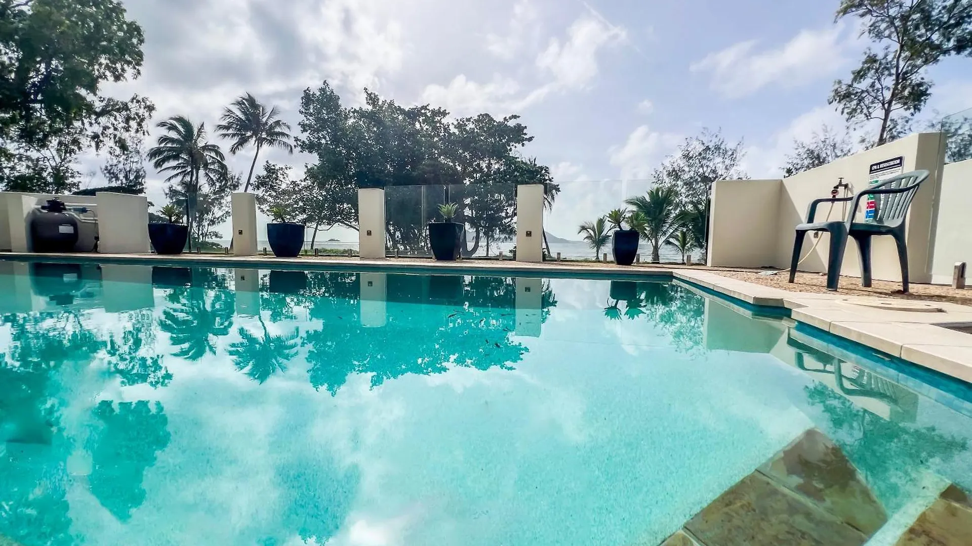 Apartment La Riviera One - Coastal Lifestyle - Three Bedroom South Mission Beach Australia